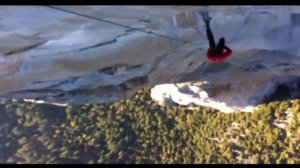 ЖЕСТЬ АЛЬПИНИСТЫ СРЫВАЮТСЯ СО СКАЛ ТОП 10 ВИДЕО ПАДЕНИЙ