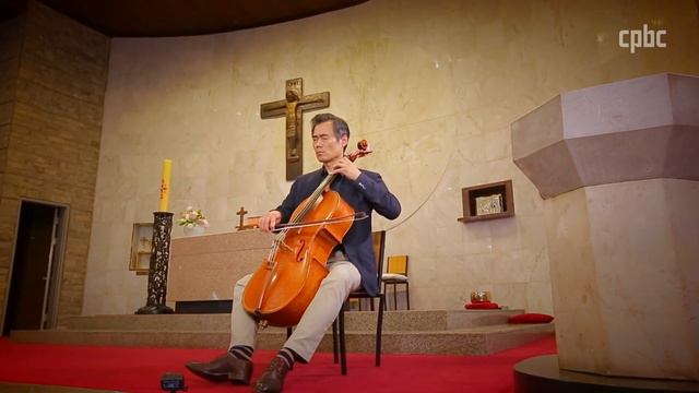 Sung-Won Yang, Cello, D minor Suite Sarabande on gut strings смотреть онлайн