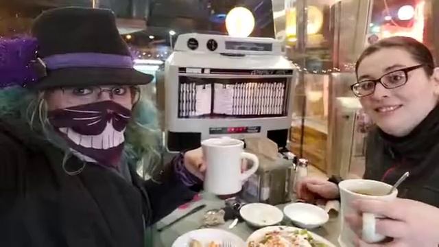 Coffee right meow... смотреть онлайн