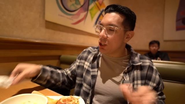 The Circus Circus Buffet is Better than YOU Expect! ?? смотреть онлайн