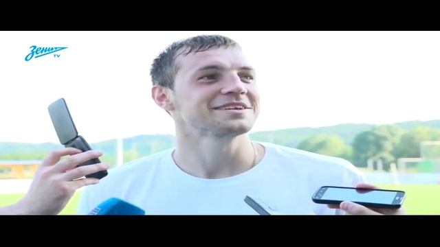 «Игрочишка, иди сюда!» Как Дзюбу приняли в «Зените смотреть онлайн
