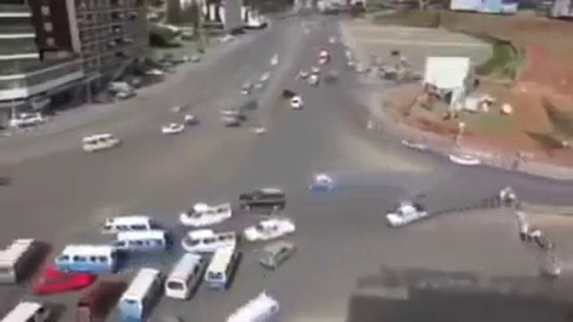 Craziest intersection with no traffic light смотреть онлайн