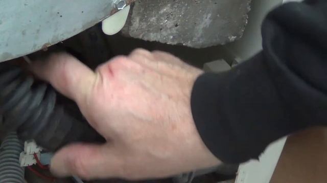 Ремонт стиральной машины Ardo TL105 SX. Слив барабана. смотреть онлайн