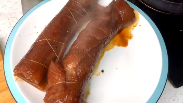 买9斤猪皮，胖哥做个麻辣鲜香的猪皮卷，满满的胶原蛋白，真香！【胖猴仔】 смотреть онлайн