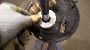 Установка проставок увеличения клиренса Пежо 3008