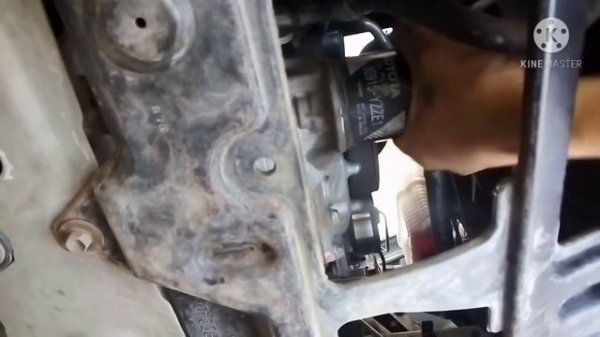 TOYOTA RUSH change oil filter/change oil