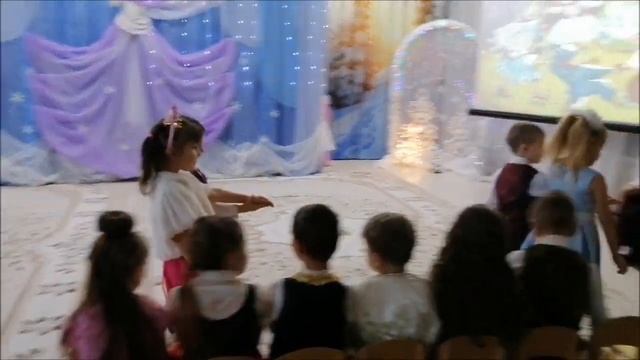 Новогодний утренник в подготовительной группе "Юнга". смотреть онлайн