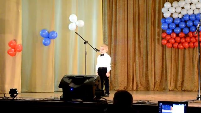 Маленький человек - Роберт Рождественский смотреть онлайн