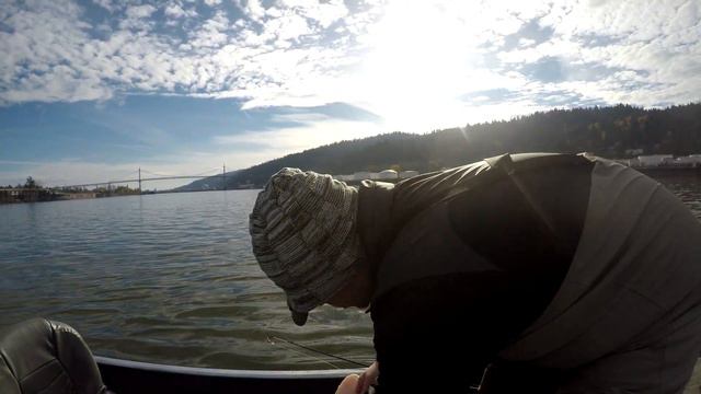Sturgeon fishing in Portland Oregon (THE SEARCH FOR A 10 FOOTER) смотреть онлайн