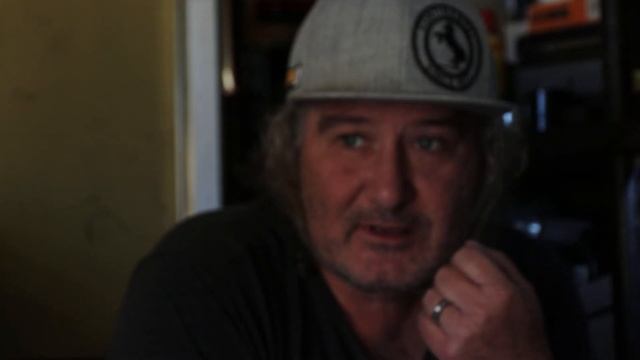 Дорогие друзья , мы сегодня сняли видосик на новенькую песенку .. - "Дед Мороз " смотреть онлайн