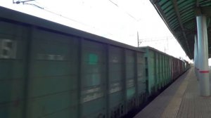 ВЛ10У-903 с грузовым поездом, платформа Выхино
