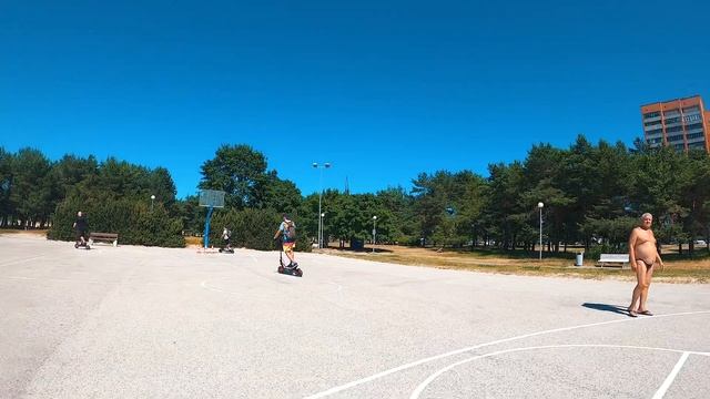 ElectroFreedom v2.1. Прогулка по городу на электросамокатах, велосипедах и моноколёсах. смотреть онлайн