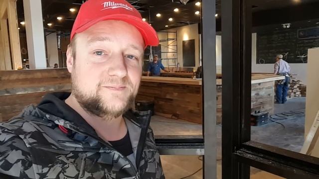 Установщик окон и дверей в Америке смотреть онлайн