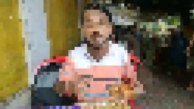 প্রায় ২৫ রকম item রোজ হয় এই হোটেলে। কালীঘাট চত্বর একাই কাঁপাচ্ছে দুই বোনের হোটেল ? Cheapest Thali смотреть онлайн