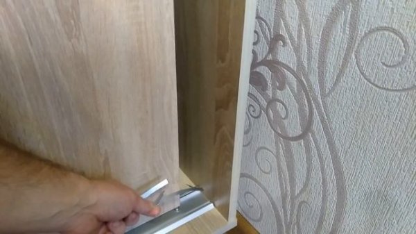 Шкаф купе установка позиционера стопор дверей