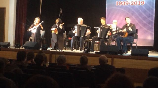 Ансамбль "Метелица" на юбилее ДМШ 1 г.Пушкино смотреть онлайн