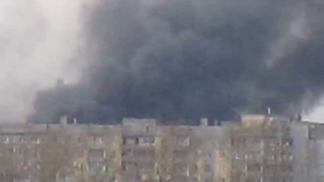 В Твери на территории бывшей Химбазы Министерства обороны РФ произошел серьезный пожар. смотреть онлайн