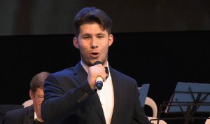 Служить России