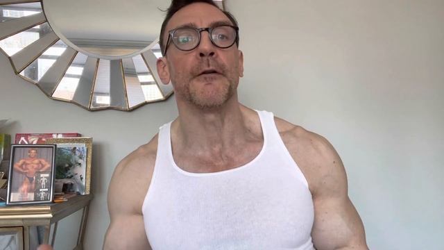 You Can't Get Big Enough to Feel Big. Self Esteem and Bodybuilding, Vicsnatural смотреть онлайн