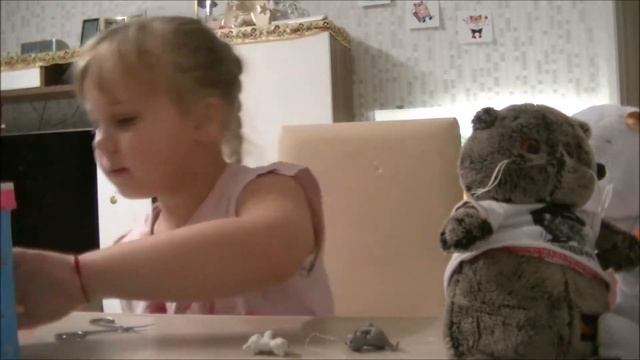 Рождественские подарки. Распаковка подарков. смотреть онлайн