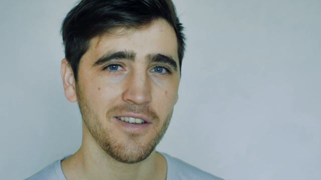 НА ПЛЯЖЕ ПЛАМЕННОЙ ТАВРИДЫ/КОРА ЛАНДАУ смотреть онлайн