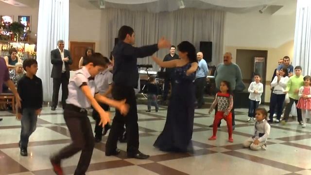 Танцуют Лезгинку,Music Музыка 2021 Армянские Дети/ Lezginka Dance #Ash888881 смотреть онлайн