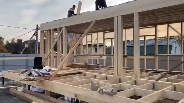 Строительный процесс выставочного мини дома смотреть онлайн