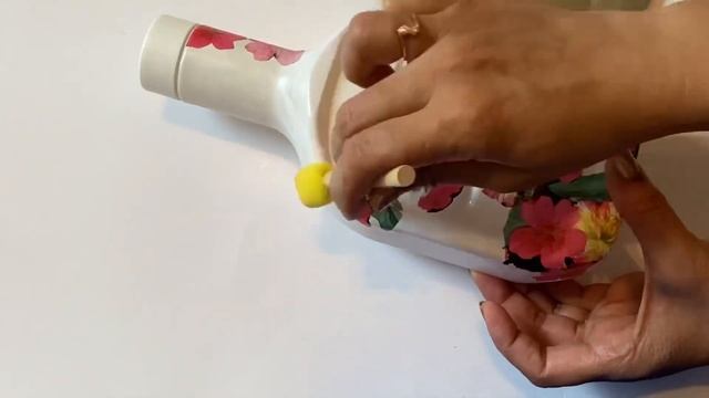 Decoupage Tutorial | How To Decoupage On Plastic | Decoupage Art For Beginners