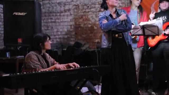 Дальний свет и Анна Хвостенко (открытая репетиция) - За что я был повешен\Moanin смотреть онлайн