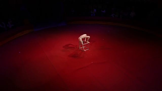 цирковая студия " мы из цирка" фестиваль Золотое Сечение-оригинальный номер с кубом. смотреть онлайн