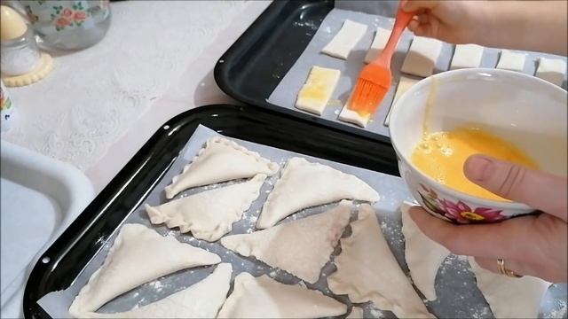 Готовим с Настей вкусняшки из слоеного теста #Мамачоли смотреть онлайн