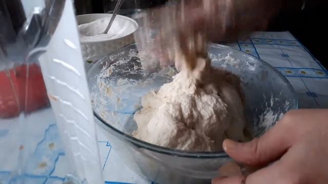 Вкусный и ароматный хлеб в духовке. смотреть онлайн