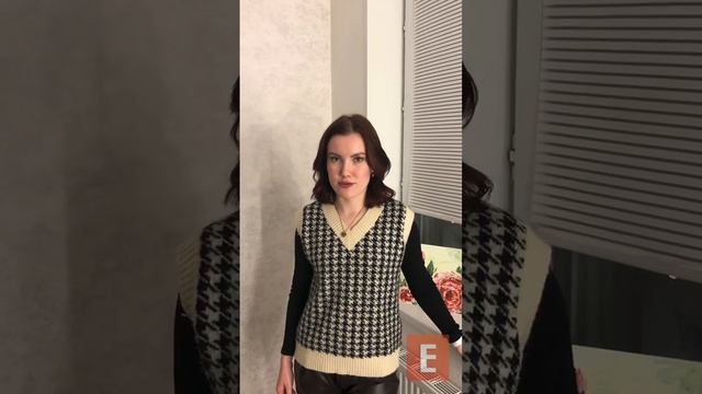 Без потолка не обойтись?! Почему его не закрыли, ведь из щелей может отколоться кусочек потолка??? смотреть онлайн