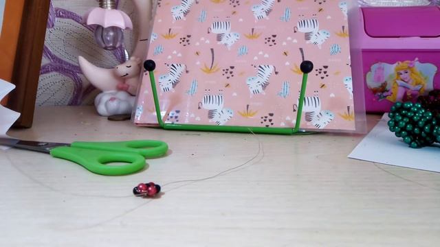 Божья коровка из бисера смотреть онлайн