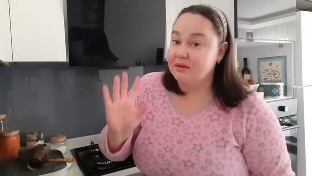 ПОЕЛА И СТАЛО ЛЕГЧЕ НА ДУШЕ ПОЗДНЕЕ УТРО В ТУРЦИИ смотреть онлайн