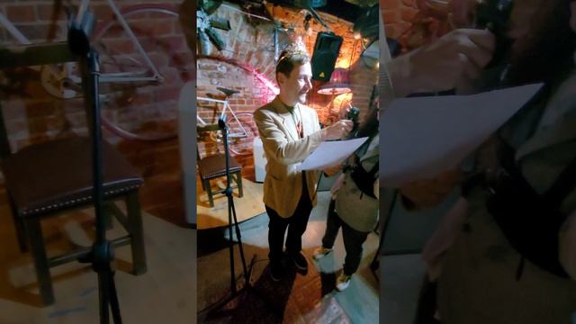Юрий Тубольцев и Стелла Тина Раш читают цитаты в Undr Bar Москва 06 09 2023 г смотреть онлайн