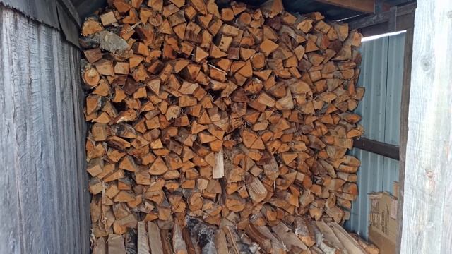 Заготавливаю дрова на зиму смотреть онлайн