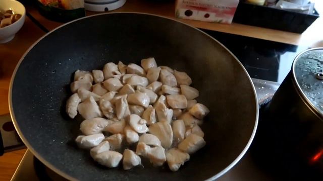 HOW I MAKE MY EASY SPAGHETTI.. смотреть онлайн