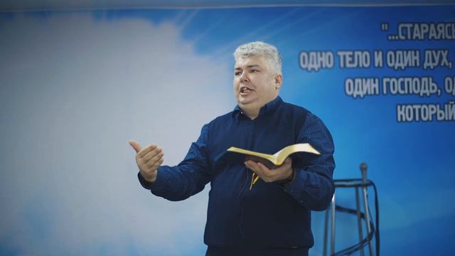 Евангелие от Марка 12.35-37 Христос не только Сын Давида, но Сын Божий смотреть онлайн