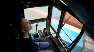 Работа на портальном кране