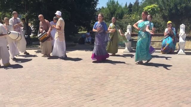 Харе Кришна Харе Рама. Наташа. Индия. Карма. Чакра. Парк. Победоносец смотреть онлайн