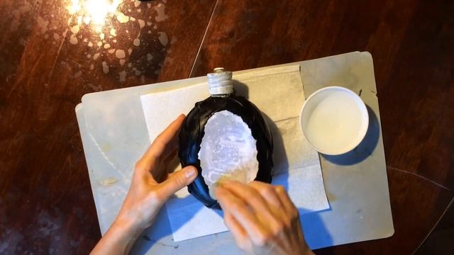 Декорирую старую фляжку кожей, с применением вживления распечатки. Flask. смотреть онлайн