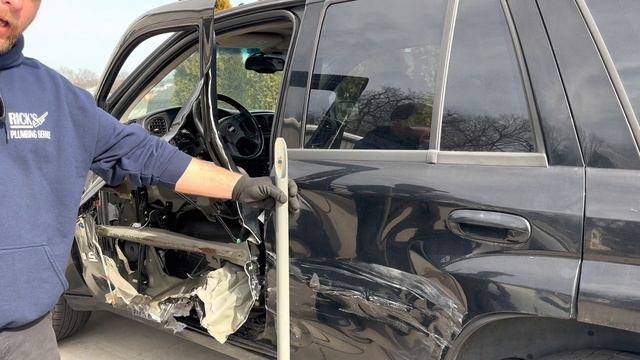 Salvage Chevrolet TrailBlazer SS LS2 Destruction!!! Ripping the door off to access interior смотреть онлайн