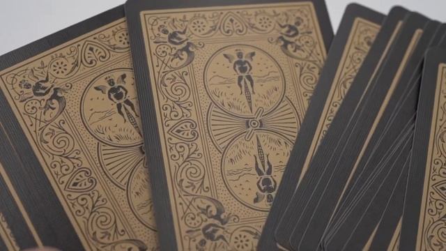Bicycle Black and Gold Rider Back Playing Cards смотреть онлайн