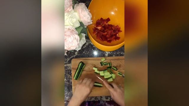 Горячий салат) или тёплый салат ) очень лёгок в приготовлении ! смотреть онлайн