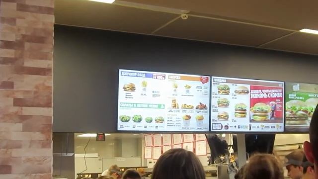 Белорусы опозорились на окрытии Burger King смотреть онлайн