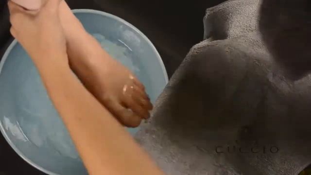 Как делать педикюр Cuccio Naturale - средний уровень смотреть онлайн