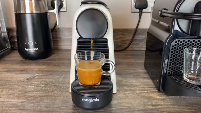 Nespresso Essenza Mini VS Inissia - Which is Best? | Cheap Coffee Machine Reviews | OriginalLine A2 смотреть онлайн