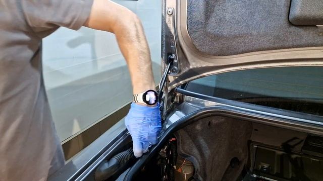 BMW e38 Hydraulic Trunk System Replace ! смотреть онлайн