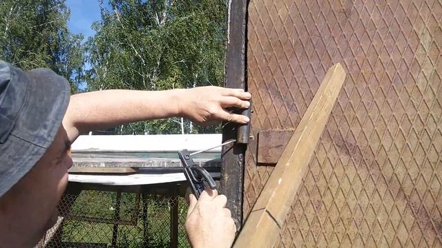 Небольшая хитрость которая облегчает приварку навесов. смотреть онлайн